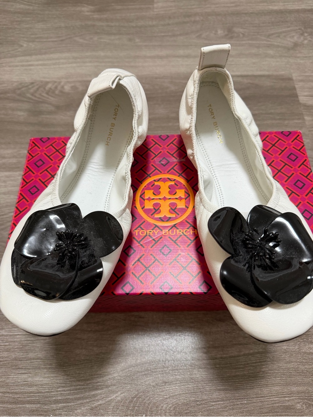 Tory Burch White Leather Ballet Flats with Black Floral Applique